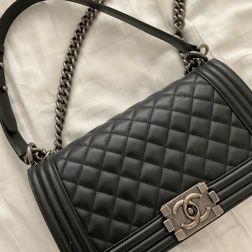 Chanel Medium Boy Bag black - Picture 1 of 13